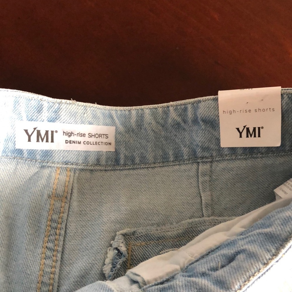 YMI Belted Mom Jeans Shorts in Light Blue  5/27 - Picture 11 of 14